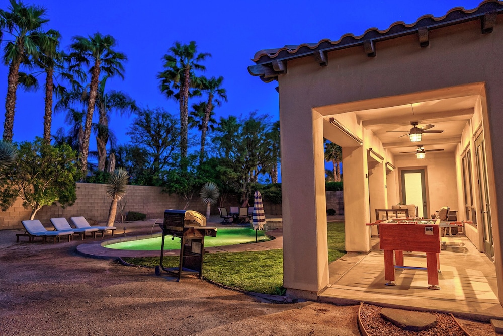 Luxury Resort Style Living w Pool & Jacuzzi - photo 48