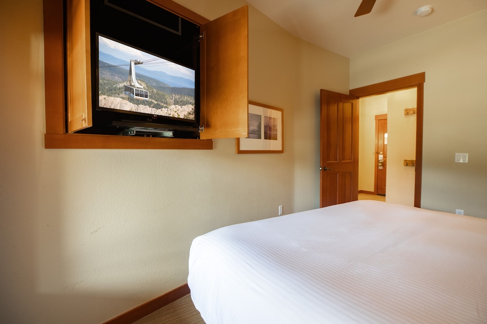 The Village at Palisades Tahoe - photo 36