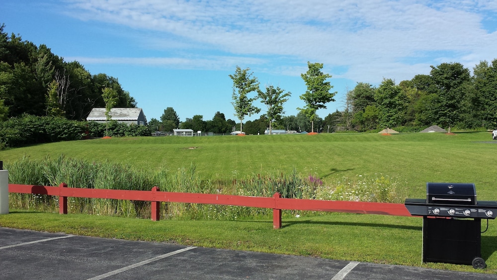 Pleasant Night Inn Carthage Near Fort Drum - photo 35