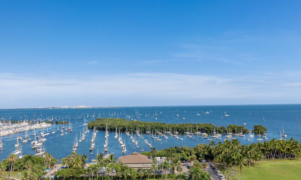 MIA Luxe Properties at Mutiny Park Condominium Hotel - photo 22