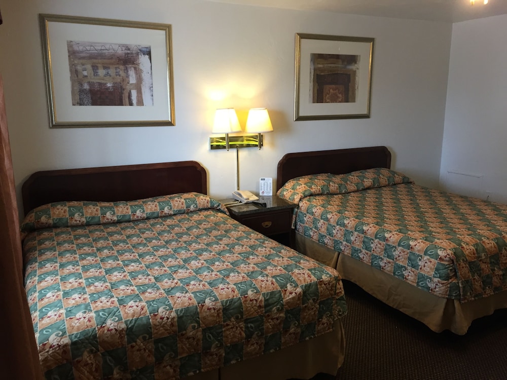 Budget Inn and Suites Colby - photo 14