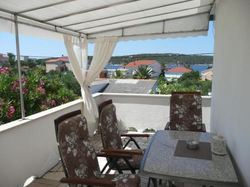 Apartment Arbanas — 4-Star Luxury Hotel in Rab, Croatia