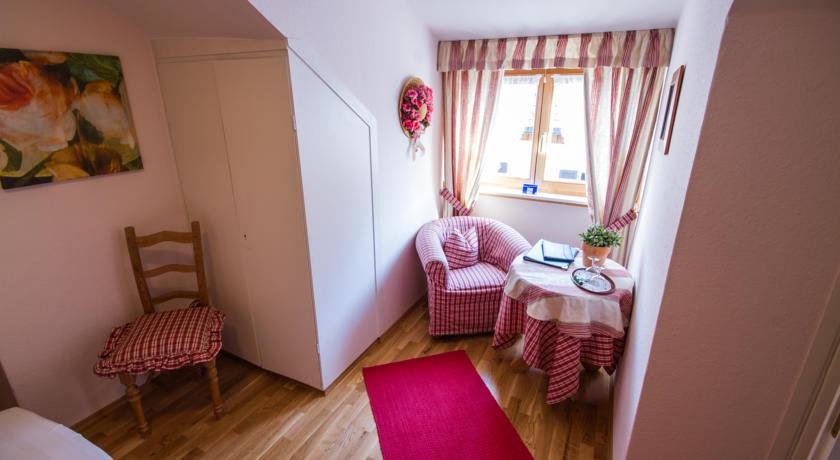 Hotel Landhaus Iris — Bad Toelz
