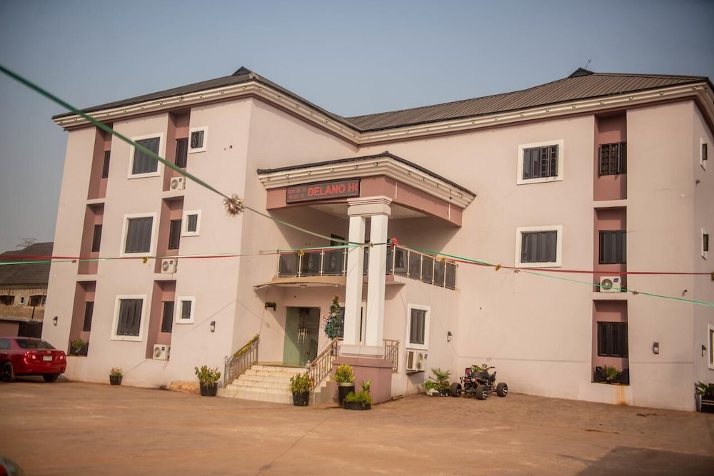 Delano Hotel And Suites