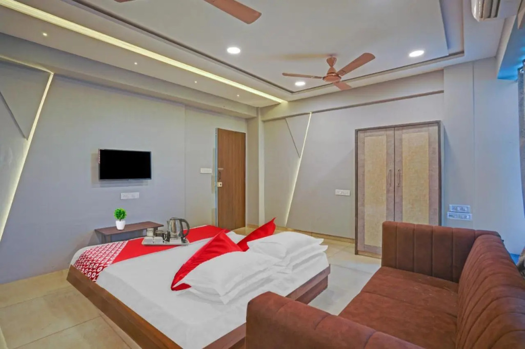 Flagship Hotel Paradise — Surat — photo 5