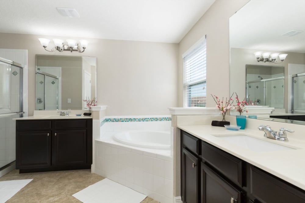 7 Bedrooms 5 Bathrooms Solterra 4103 Od - photo 58