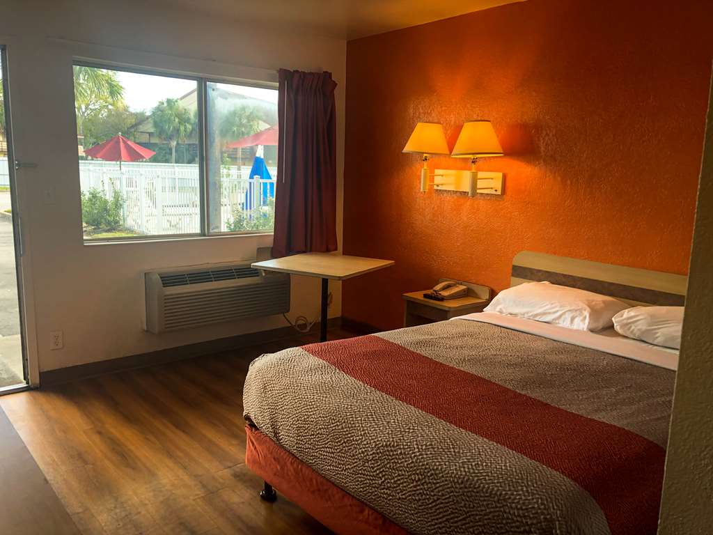 Motel 6 Jacksonville FL Orange Park - photo 18