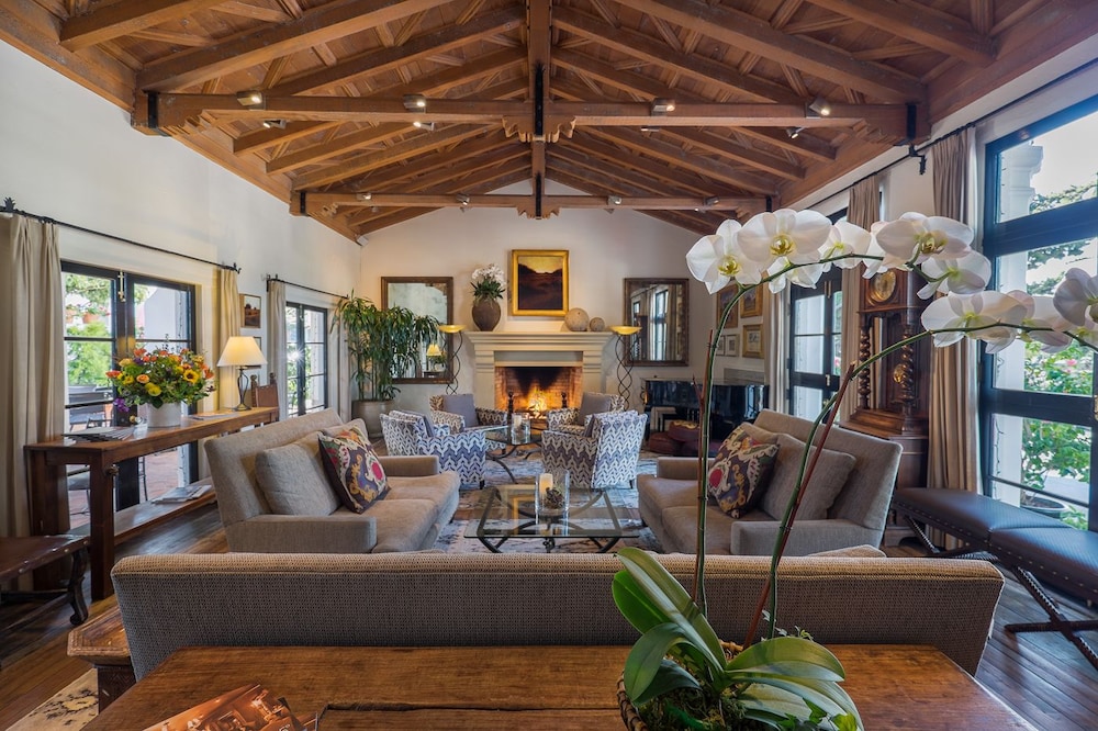 Cypress Inn - photo 3