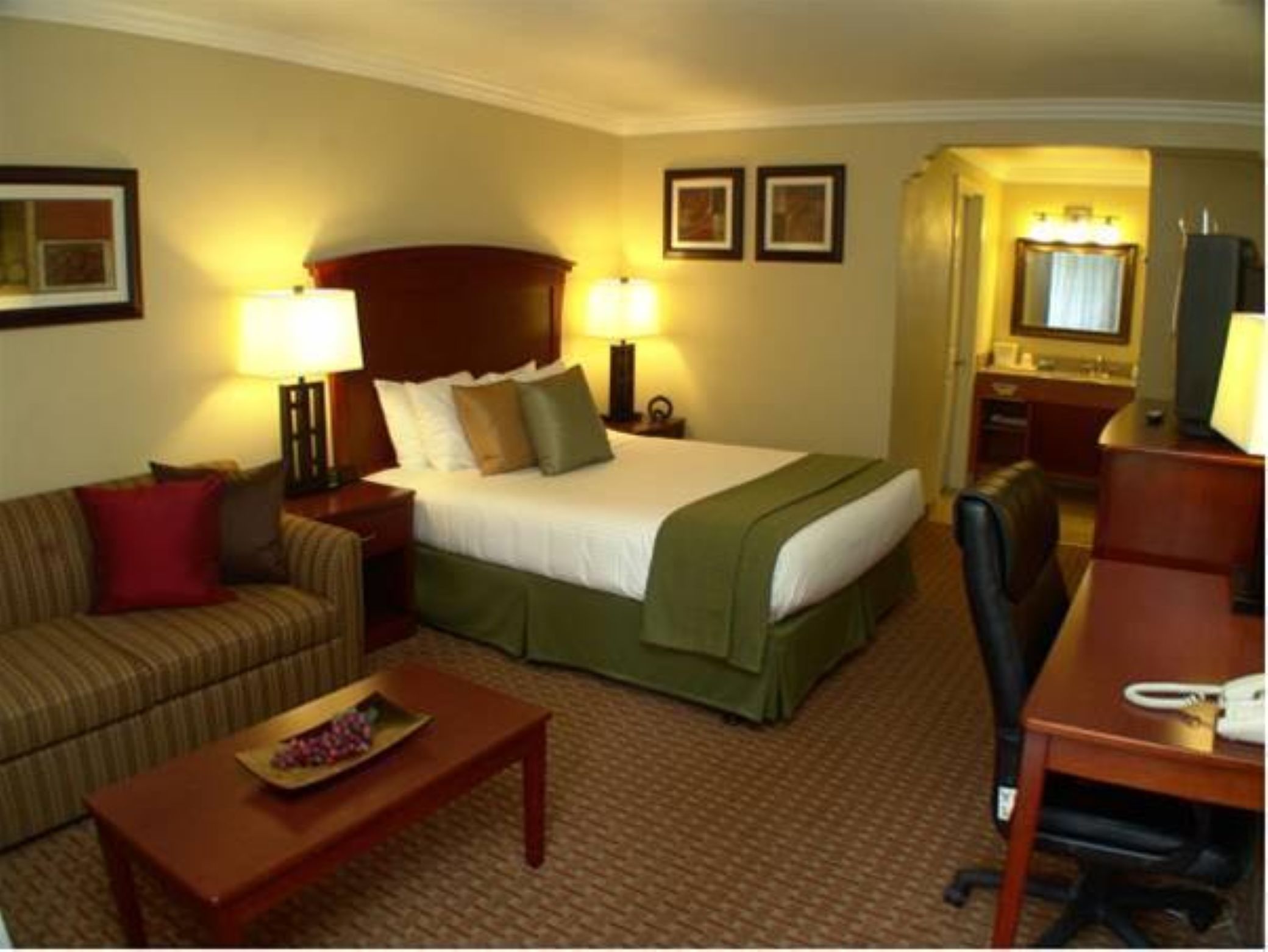 Quality Inn & Suites Santa Cruz Mountains - photo 20