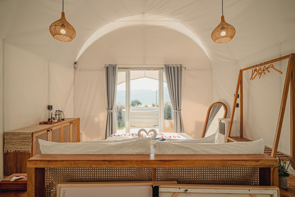 Onion Hill Glamping - last minute hotel in Unknown City