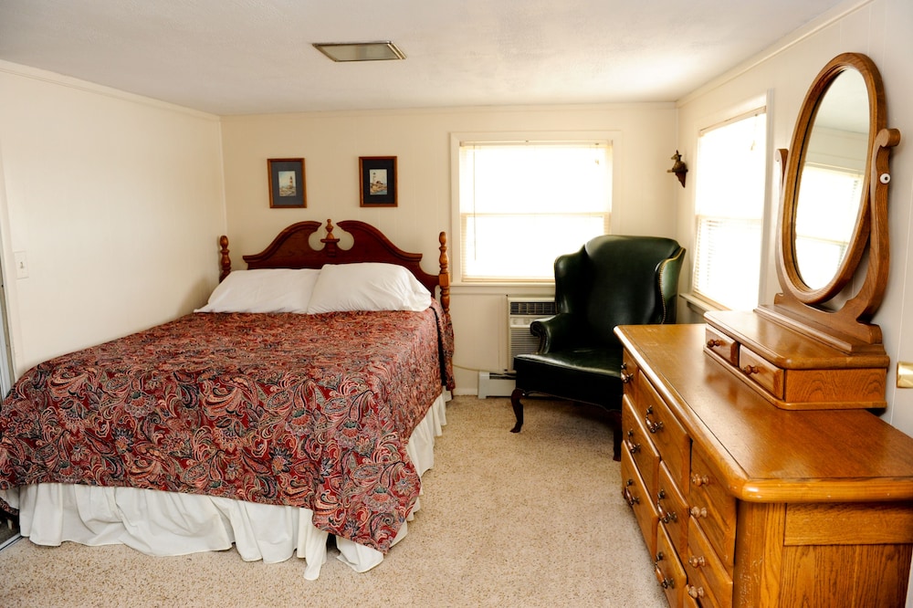 Clear Lake Resort - photo 6