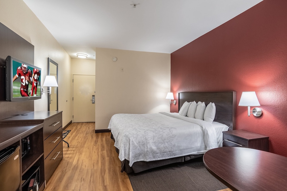 Red Roof Inn PLUS Houston Energy Corridor - photo 9