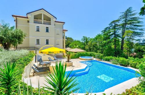 1 Bedroom Nice Apartment In Crikvenica — 4-Star Luxury Hotel in Crikvenica, Croatia