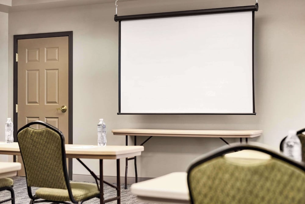 Country Inn & Suites by Radisson St. Cloud East MN - photo 42
