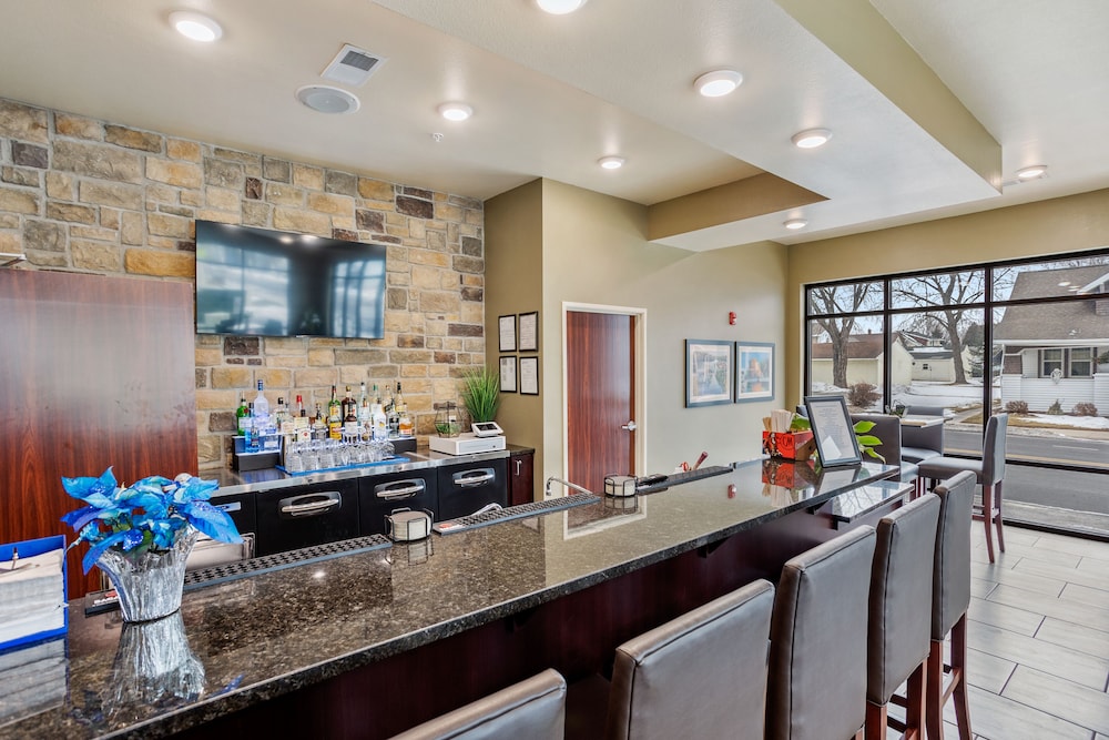 Cobblestone Hotel & Suites Little Chute - photo 46