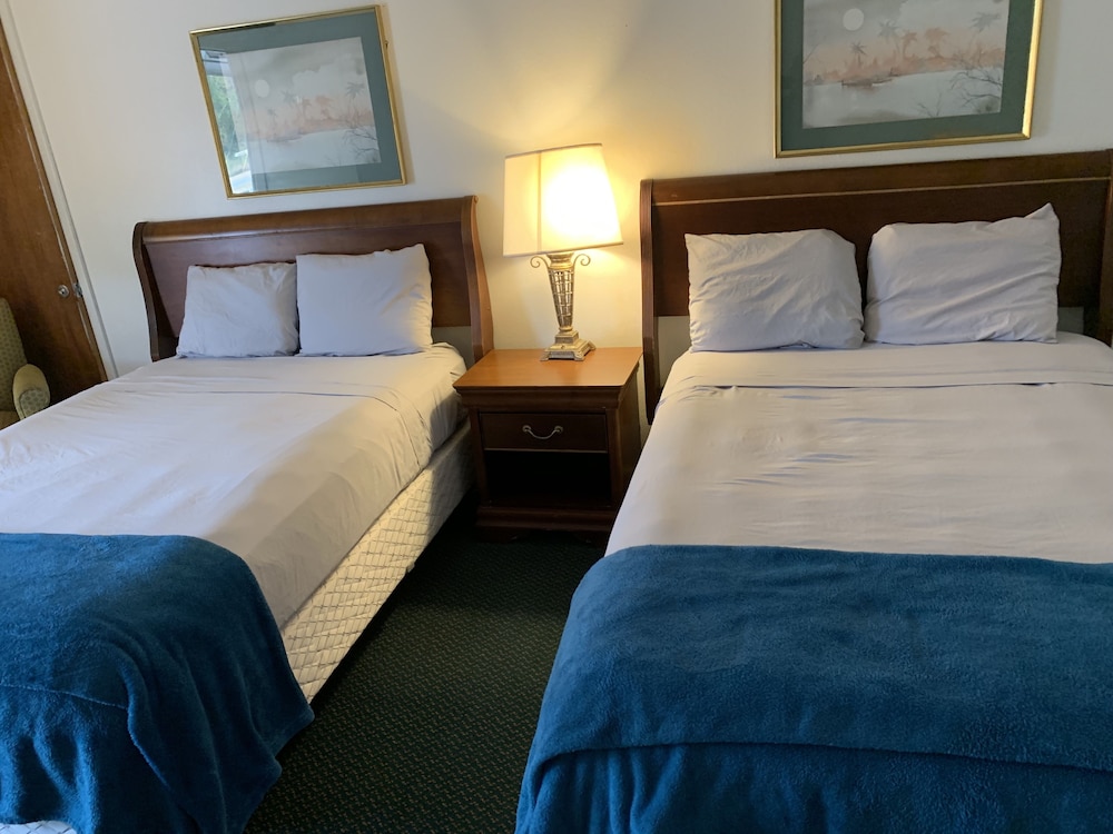 Motel 8 Lake City - photo 2