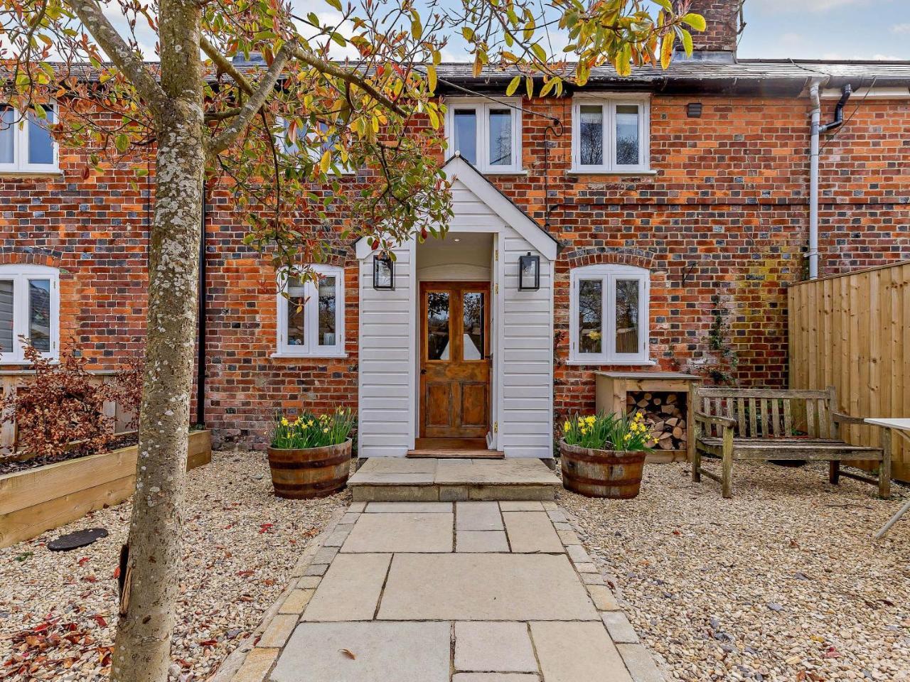 1 Bed in Lockeridge 65123 - last minute hotel in Fyfield