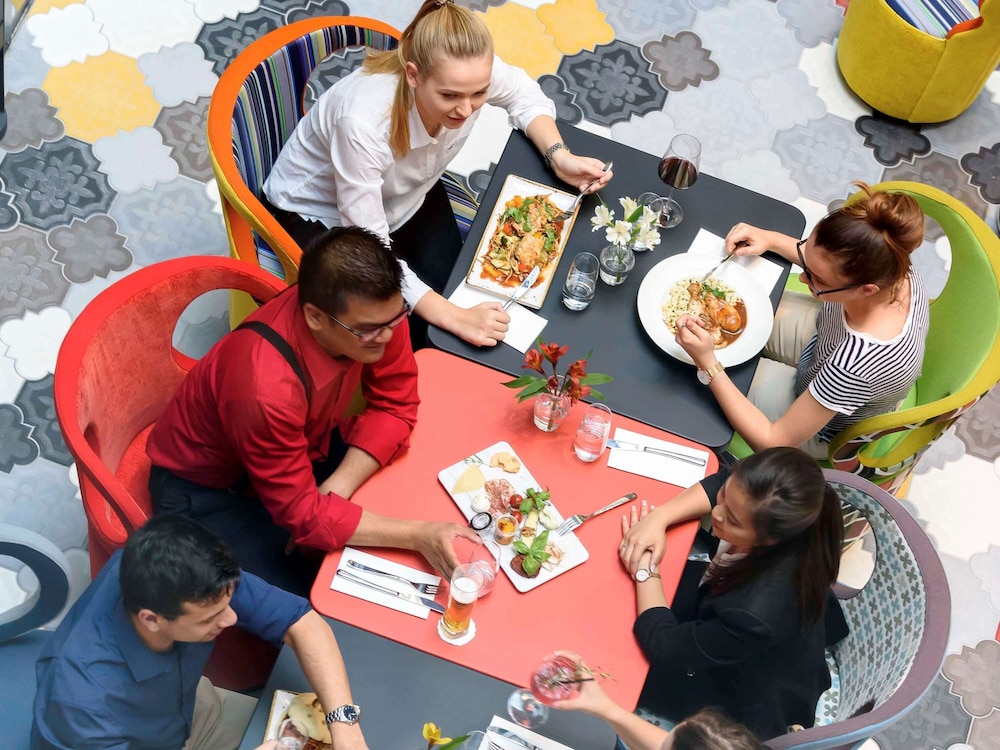 מזון ומשקאות