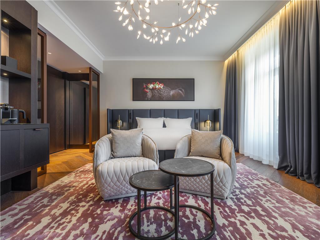 ICONS EHBB rooms JUNIOR SUITE