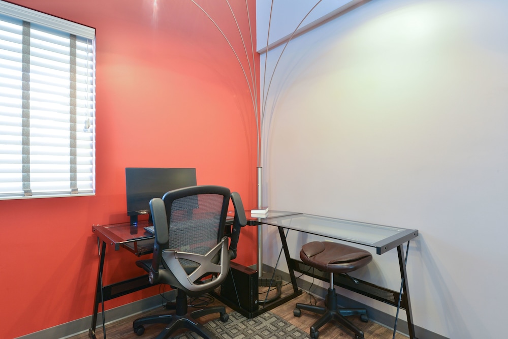 HolmeSuites Columbus Airport DLA - photo 31