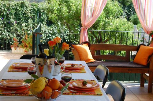 Albicocche House — 4-Star Luxury Hotel in Giarre, Italy