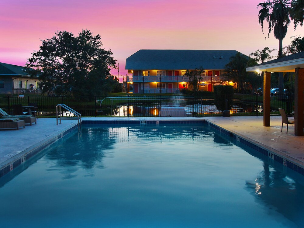 The Palmer Inn & Tennis Club - photo 18