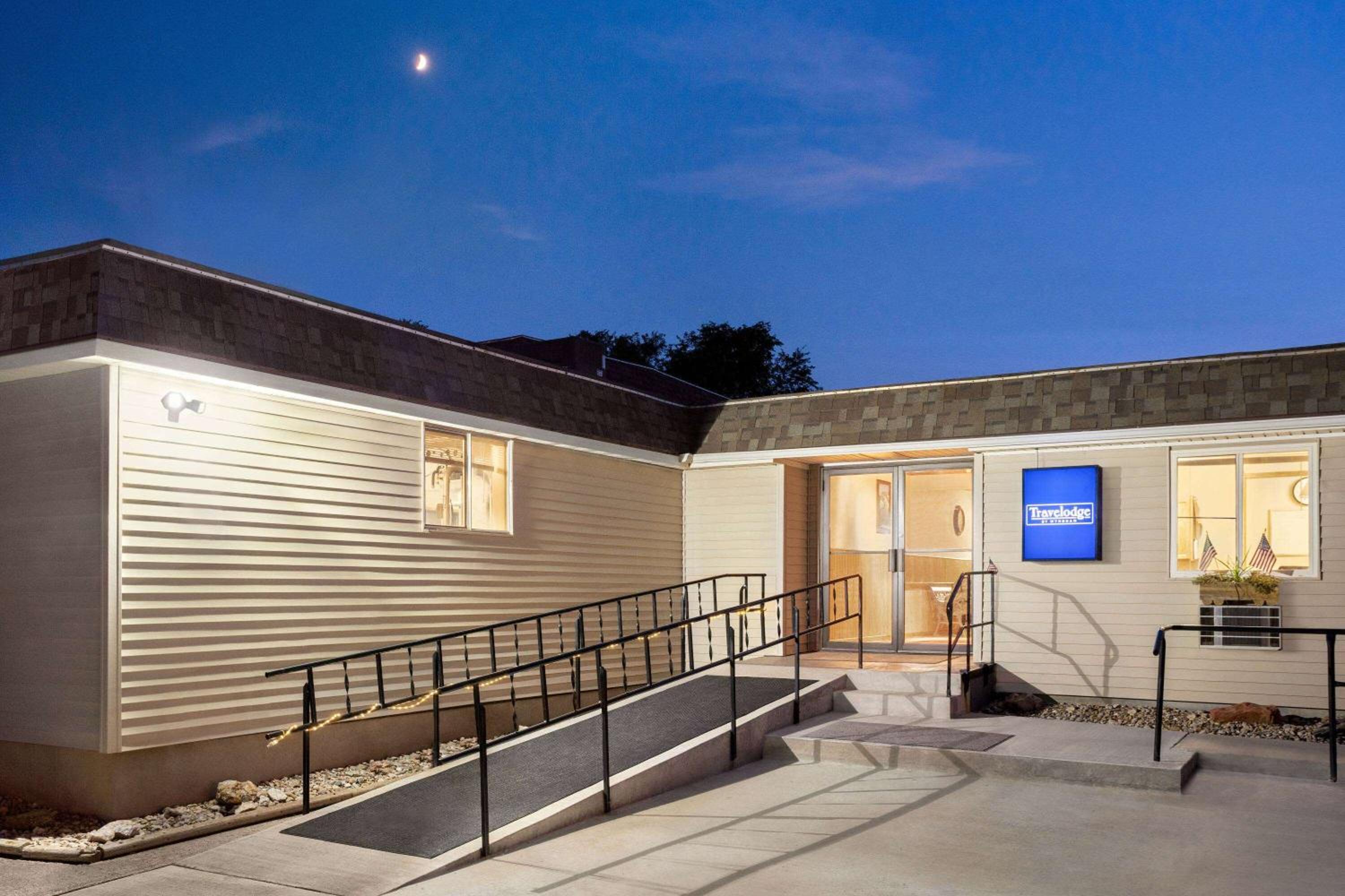 Travelodge by Wyndham Edgemont - photo 25