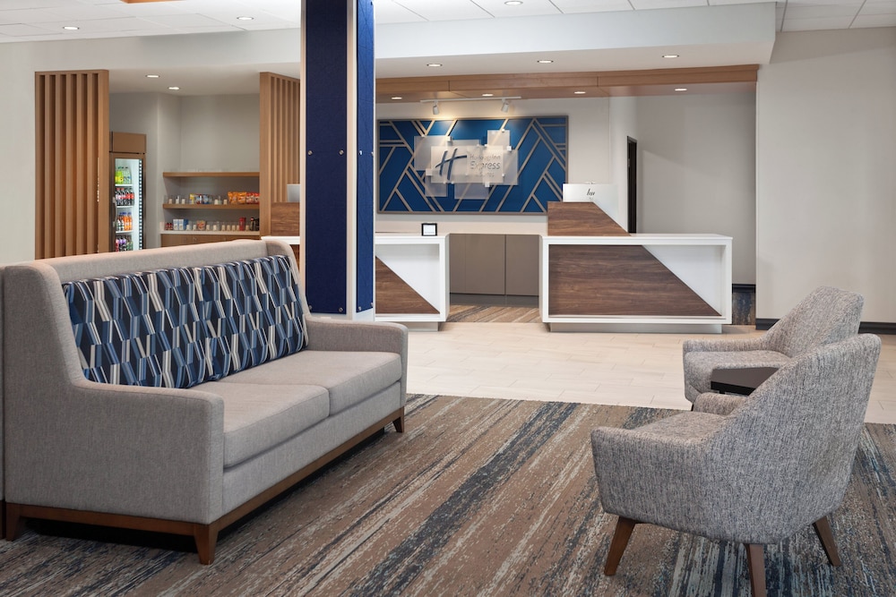 Holiday Inn Express & Suites Reedsburg Dells Area by IHG - photo 58