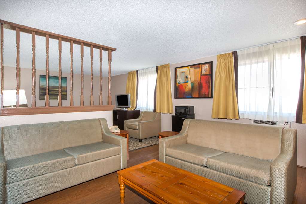 Super 8 by Wyndham Nampa - photo 14