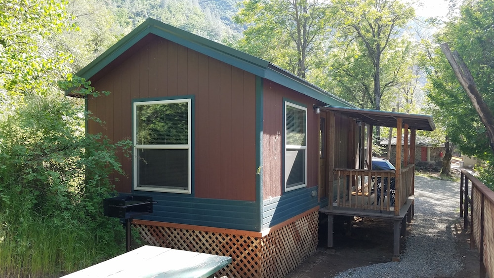 Indian Flat RV Park Tent Cabins & Cottages - photo 54