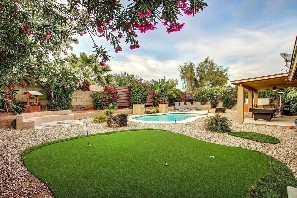 SLS Verde Luxury Estate with FREE Heated Pool Spa Pool Table & Muc - photo 7