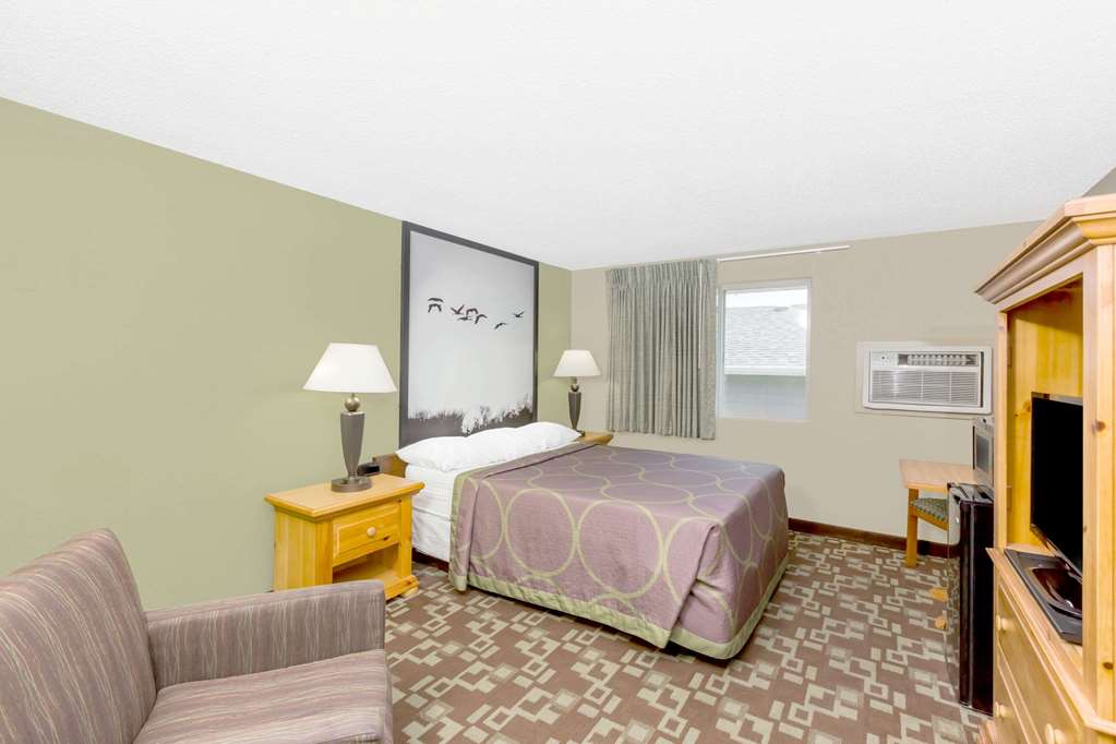 Super 8 by Wyndham Kearney - photo 10