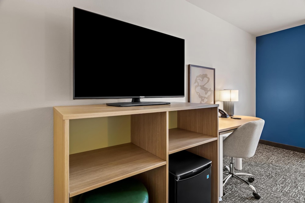 Spark by Hilton Merrillville - photo 16