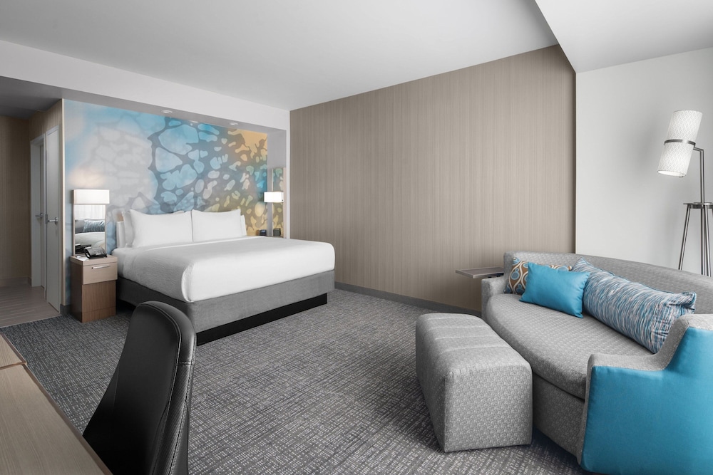 Courtyard by Marriott Clearwater Beach - photo 11