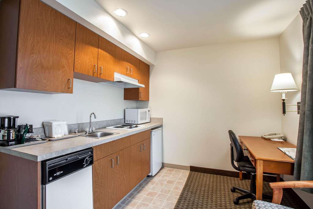 Quality Inn & Suites Federal Way Seattle - photo 12