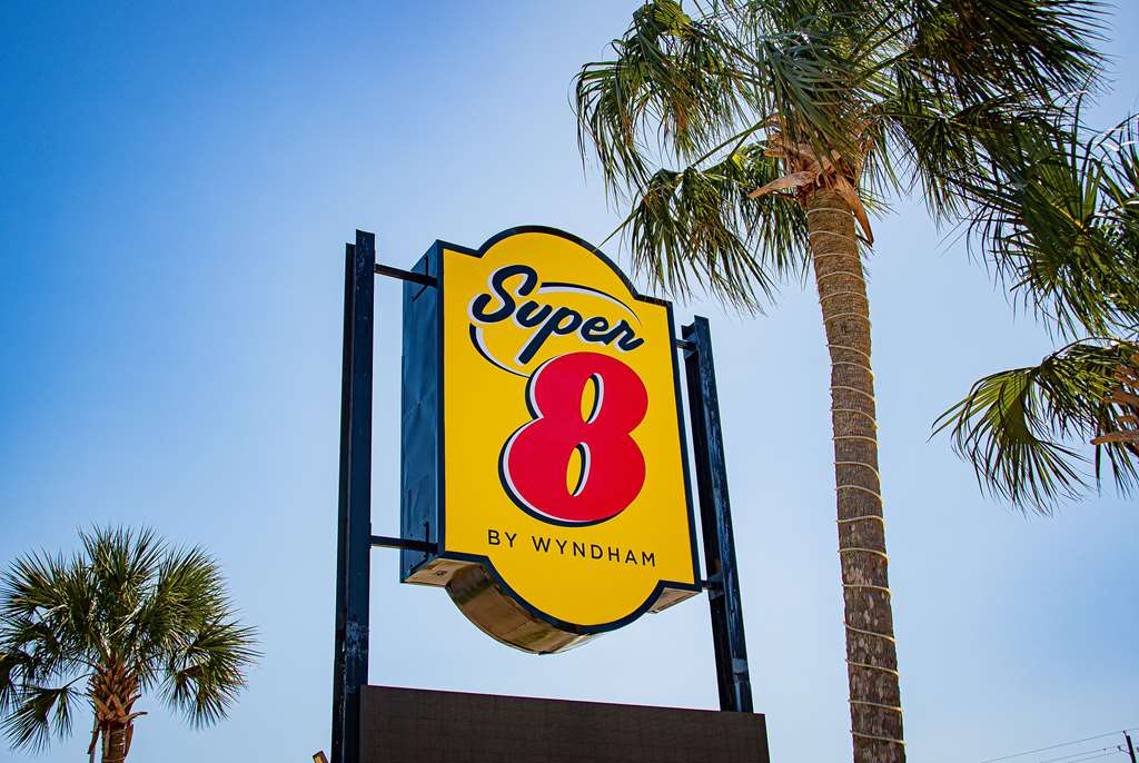 Super 8 by Wyndham Biloxi - photo 42
