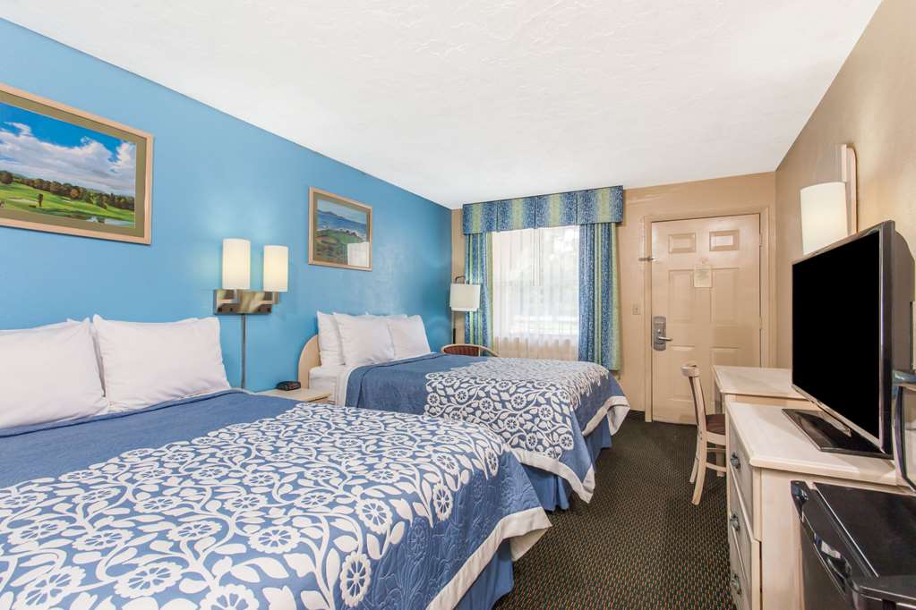 Days Inn by Wyndham Bradenton I 75 - photo 9