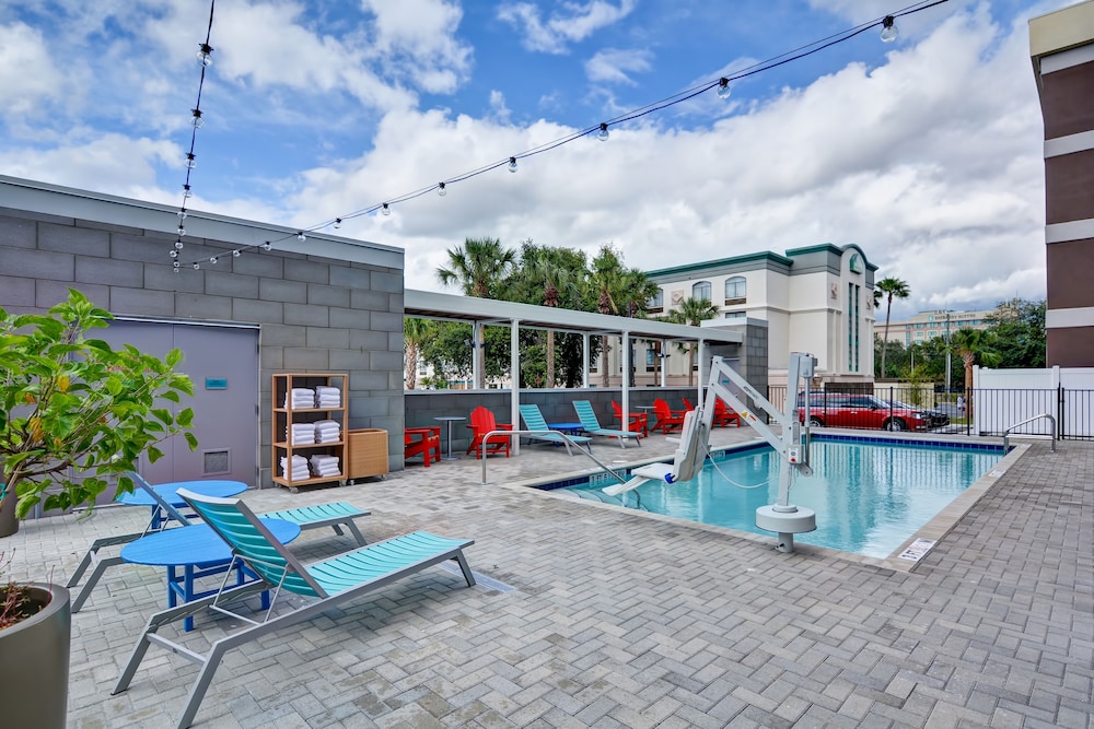 Home2 Suites by Hilton Tampa USF Near Busch Gardens - photo 25