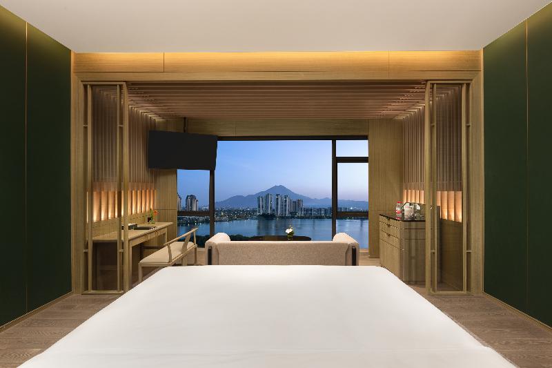 Crowne Plaza Putian by IHG — 4-Star Luxury Hotel in Putian, People's Republic of China