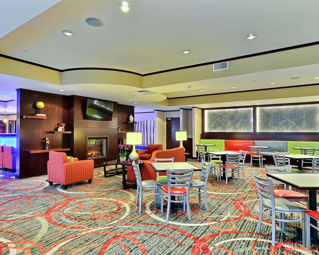 Comfort Suites Uniontown - photo 33