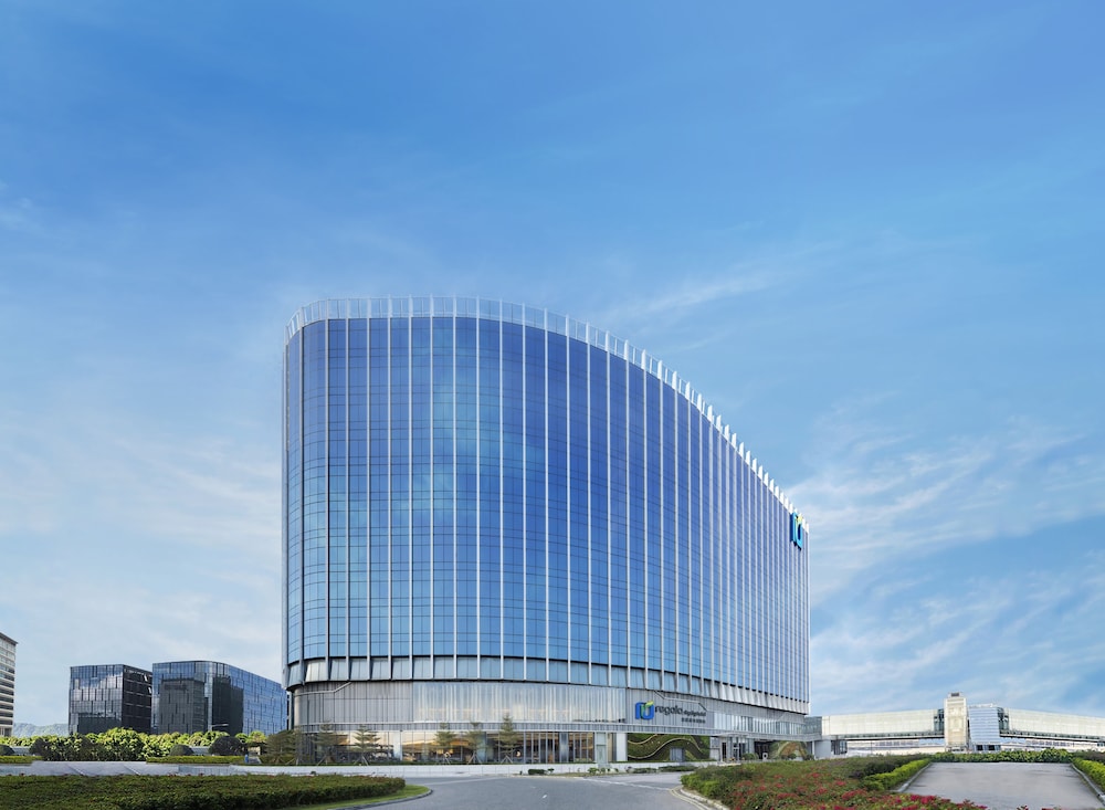 Regala Skycity Hotel by Regal Hotels — 4-Star Luxury Hotel in Hong Kong, Hong Kong