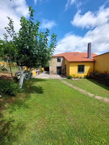 Casas de Maragouzos - carbon neutral hotel in Silleda