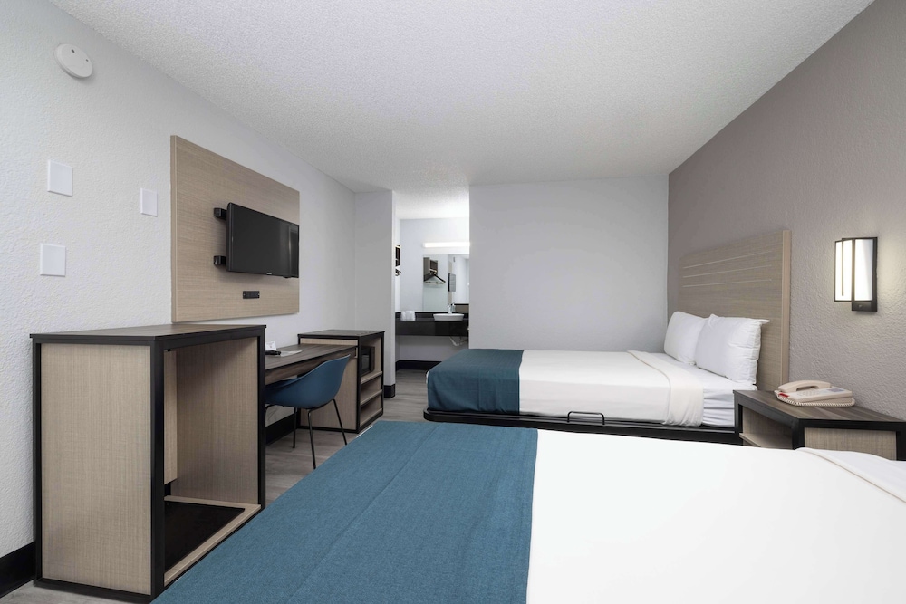 Motel 6 Tempe AZ Broadway ASU - photo 9