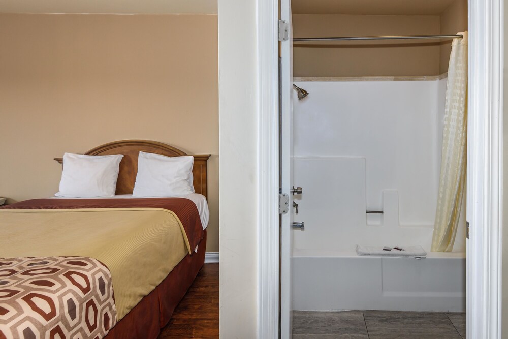 Sea Rock Inn Los Angeles - photo 2