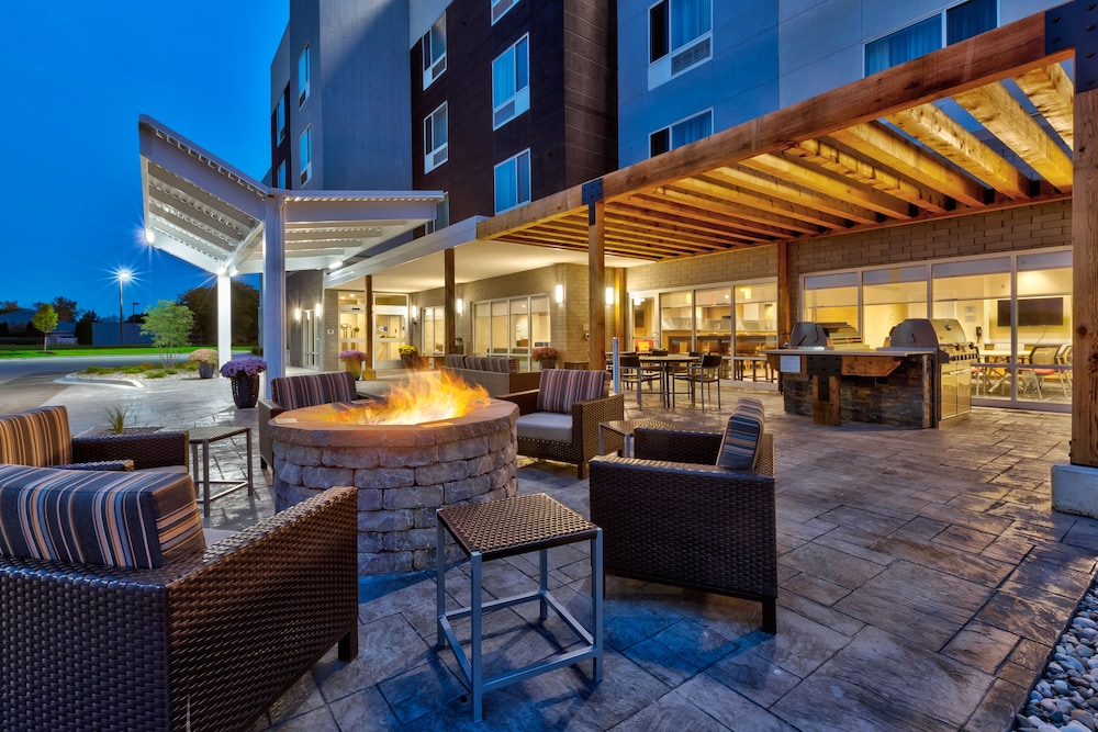 TownePlace Suites by Marriott Grand Rapids Airport Southeast - photo 30