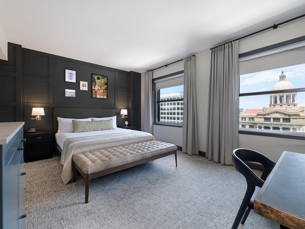 The Sam Houston Hotel Tapestry Collection by Hilton — 4-Star Luxury Hotel in Houston, United States