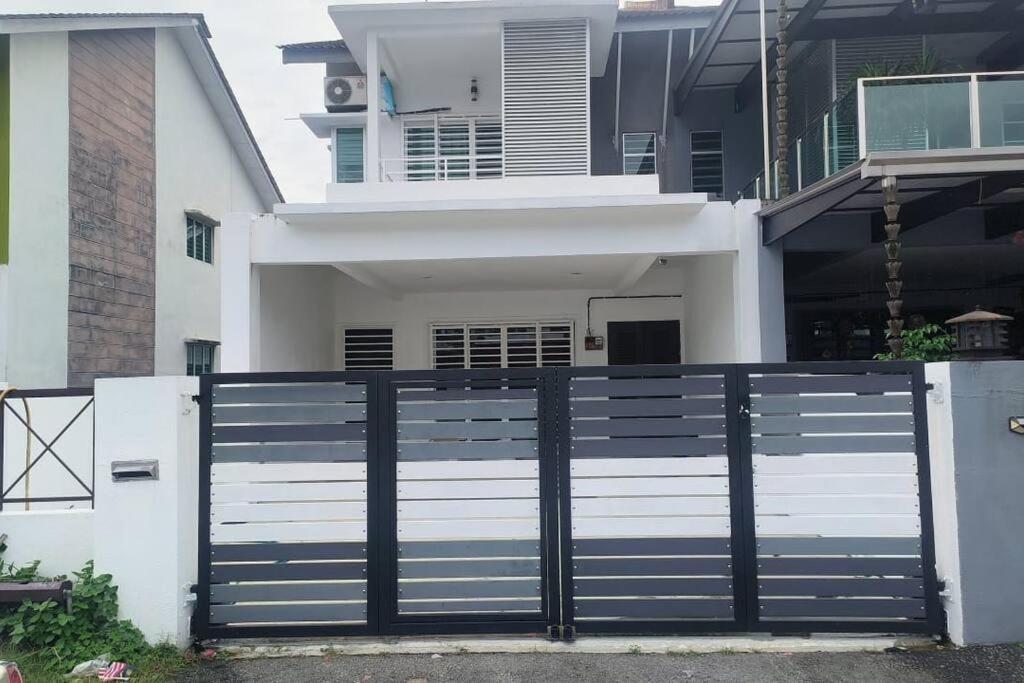 Taiping Holiday Home 2 — 4-Star Luxury Hotel in Taiping, Malaysia