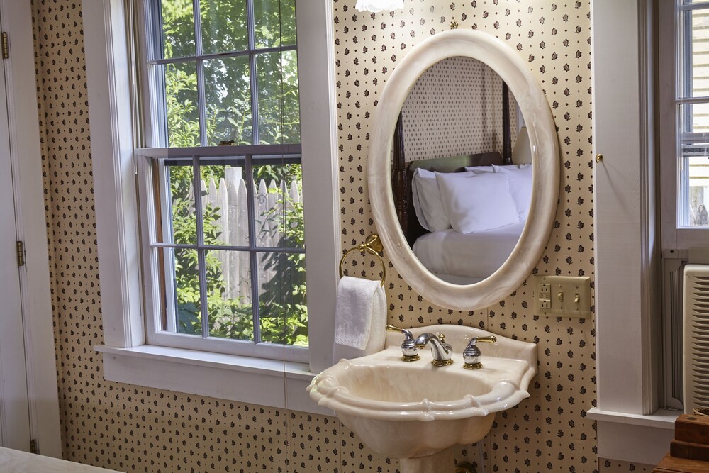 The Andrie Rose Inn - photo 22