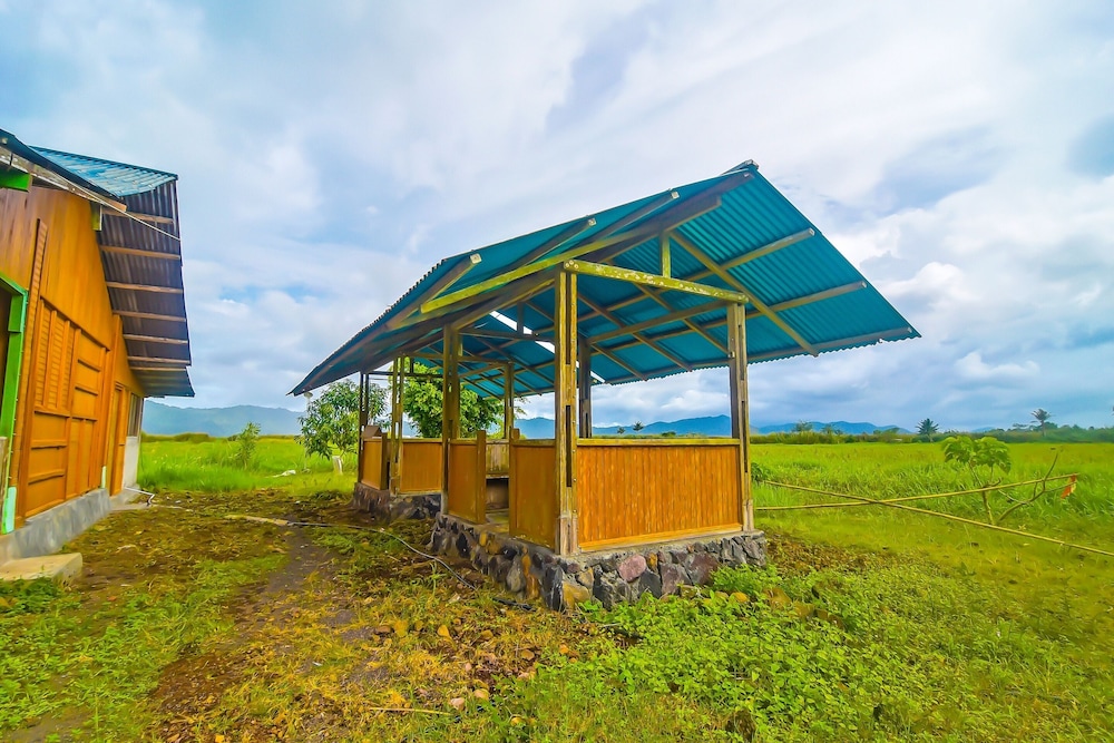 Hotel O Filadelfia Resto & Penginapan Near Benteng Moraya in Manado, Indonesia