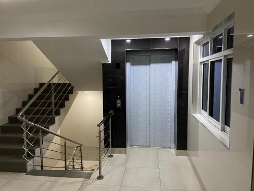 Neema Executive Suites Near Junction Mall With Balcony